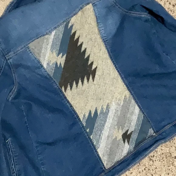 Classic Blue Denim Jacket - Picture 7 of 8